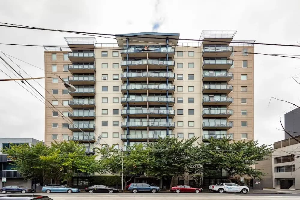 South Melbourne 2 Bed Parking - photo 1