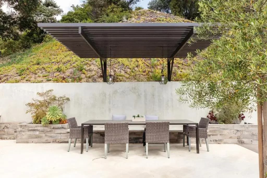 Willow Glen - Hollywood Hills Multi-level Villa With Theater & Pool - photo 12