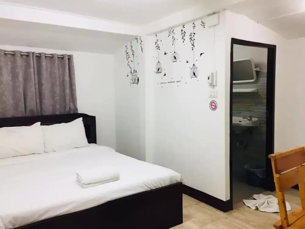 The Moat Hostel - photo 5