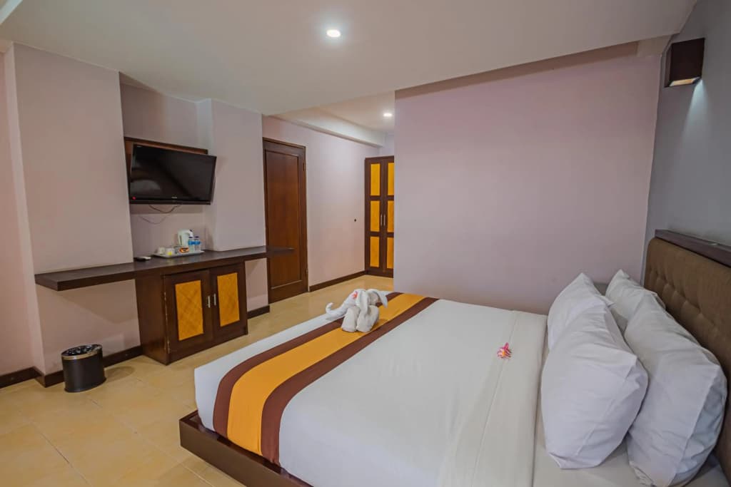 Grand Santhi Hotel - photo 3