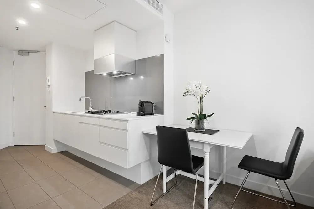 Stylish Southbank 1-bed Flat With Luxury Amenities - photo 4