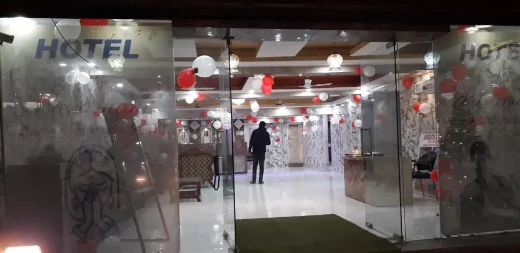 The Paramont Suites Delhi - photo 3
