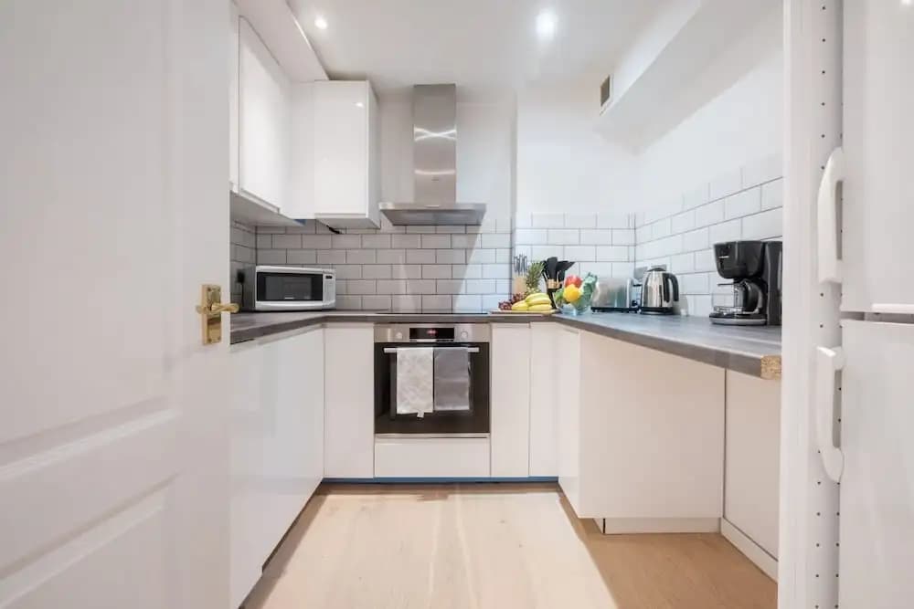 Soho-Fitzrovia 1BR London Apartment - photo 13