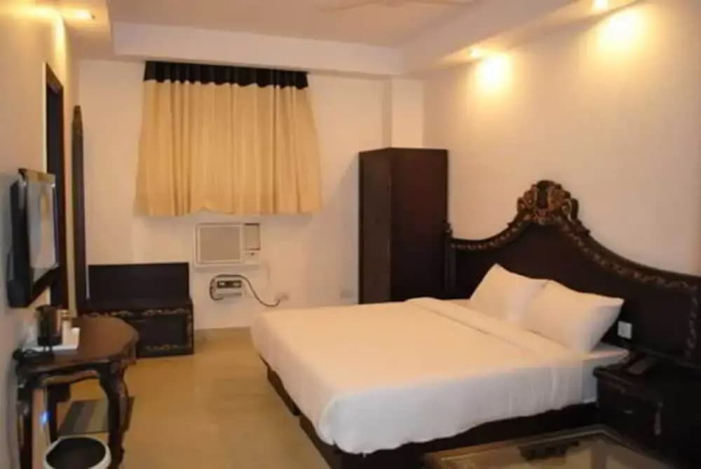 The Tulip Inn Karol Bagh - photo 2