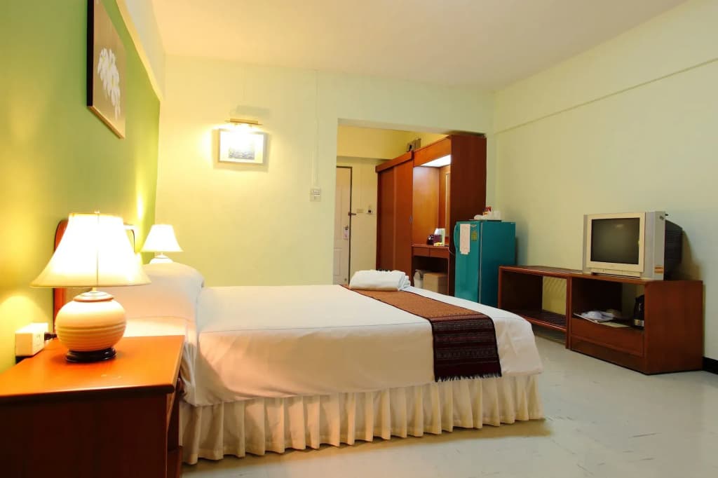 Regent Ramkhamhaeng and Apartment - photo 14
