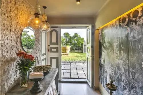 55TG Boutique Suites - photo 8