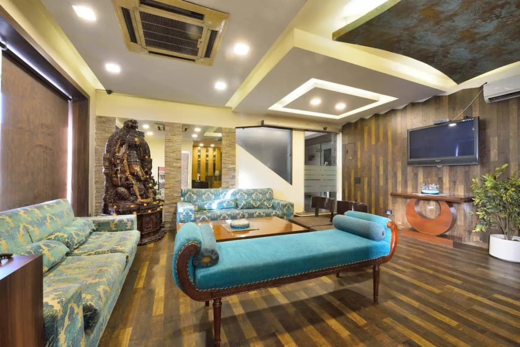 Hotel Clark Heights - photo 3