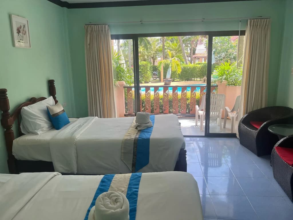 Lanta Seafront Resort - photo 4