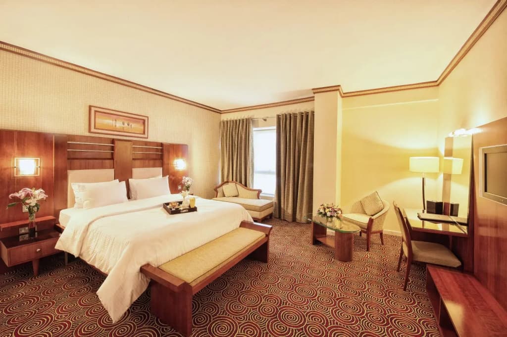 Grand Central Hotel - photo 3