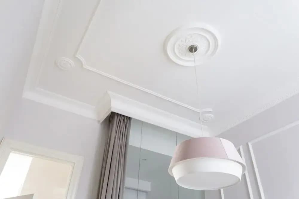 JOIVY Luxurious 2BR Apt w/street view, 2mins to Santa Justa Lift - photo 14