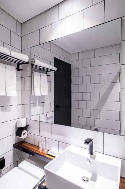 glue Hotel - photo 6