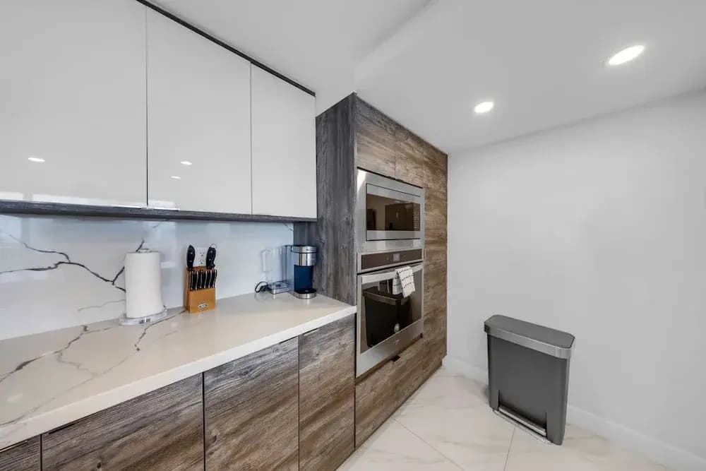 Chic Bayfront Condo With Stunning View - photo 33
