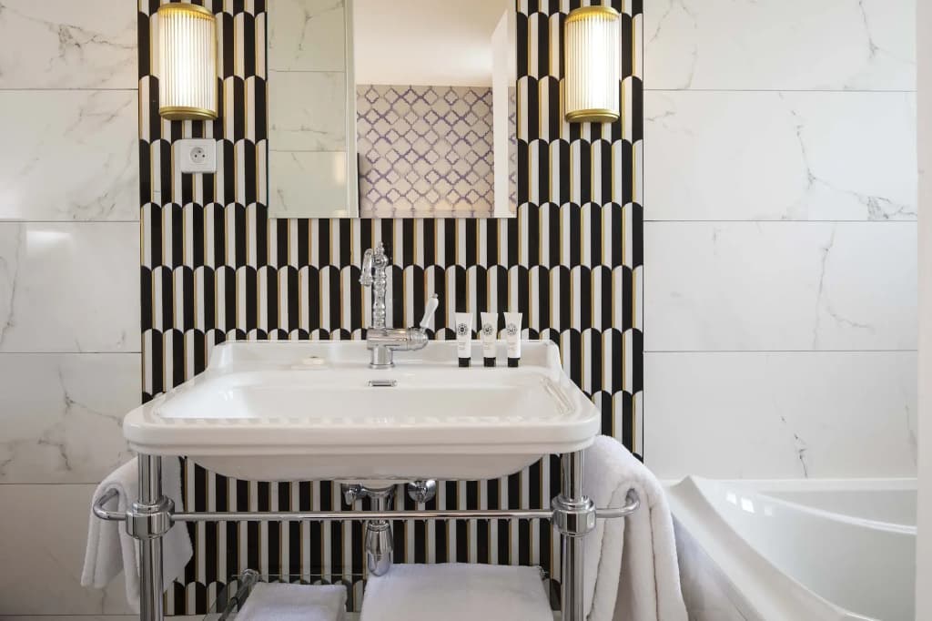 Hotel Aiglon - photo 11
