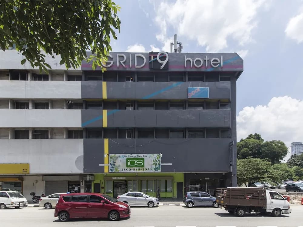 OYO 416 Grid 9 Hotel - main photo