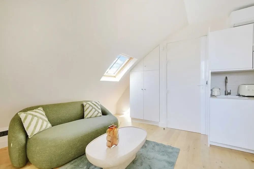 Apt a/c 1br/2p - Saint-lazare/les Champs Elysee - photo 6