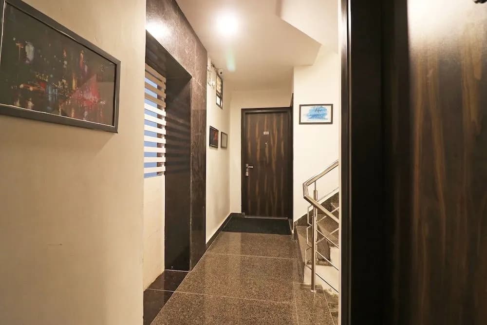 OYO 48708 Om Palace - photo 8