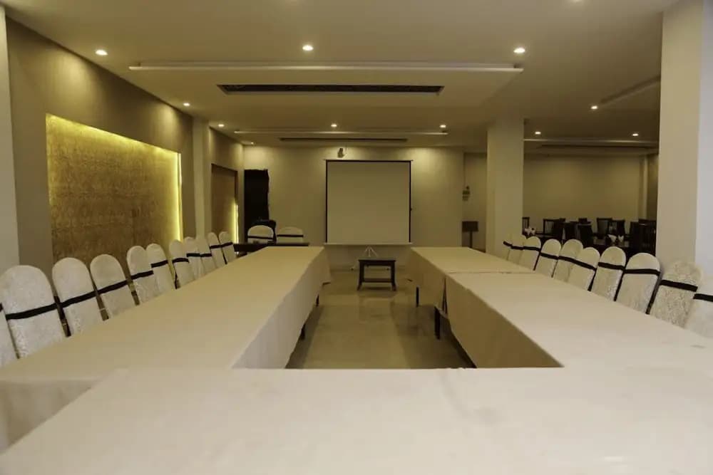 Van Xuan Hotel - photo 16