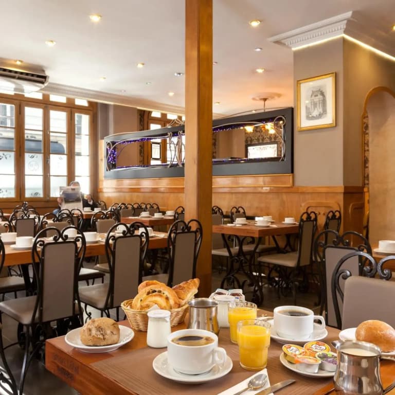 Grand Hôtel Amelot - photo 12