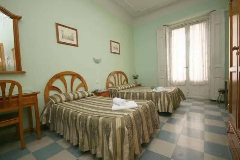 Hostal Continental - photo 16