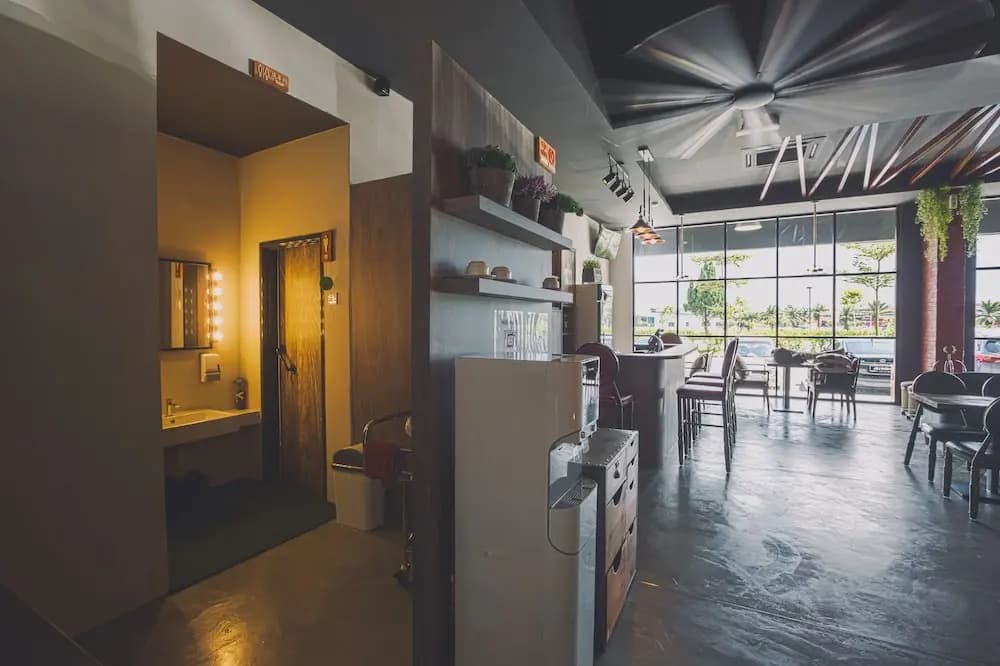 V3 Hotel & Residence Seri Alam - photo 19