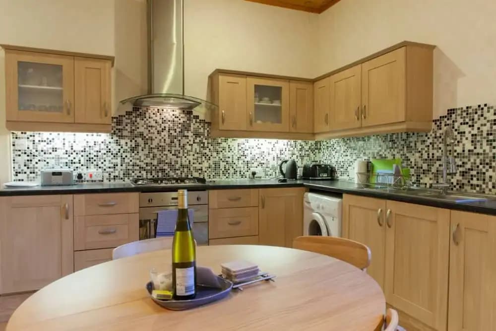 2 Bedroom Flat With Skyline Views - photo 12