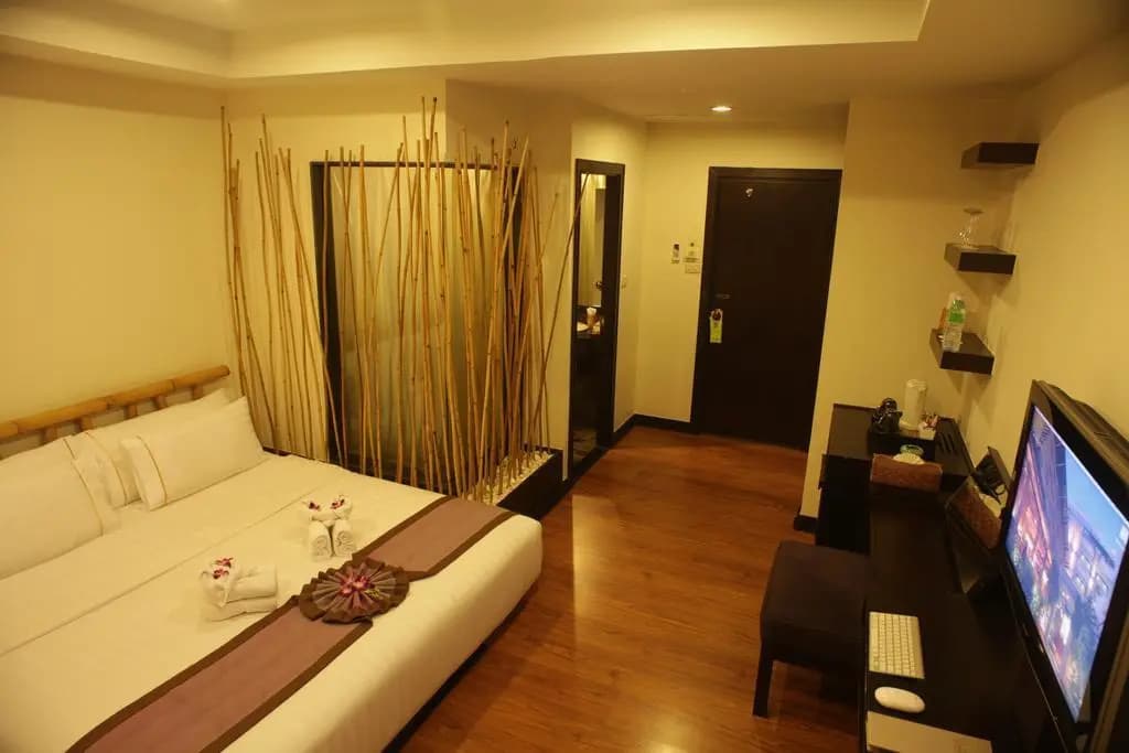 Bamboo House Phuket Hotel - photo 5