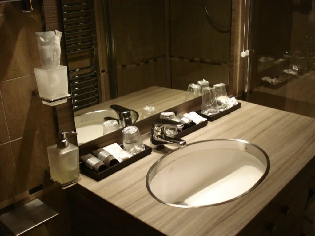 Morrisson Hotel - photo 17