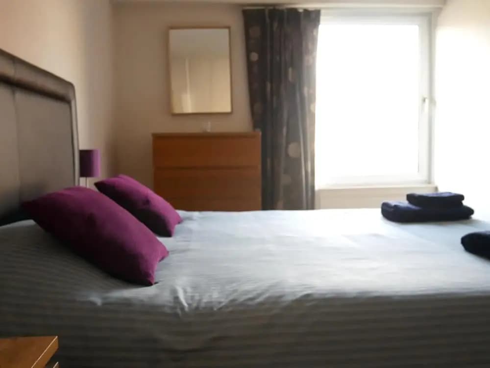 Bright 2 Double Bedrooms Apartment - photo 5