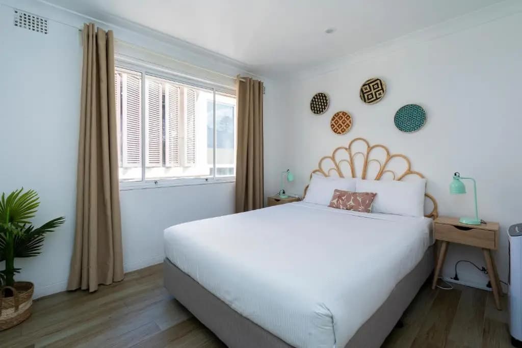 Manly Beachfront Apartment - photo 1