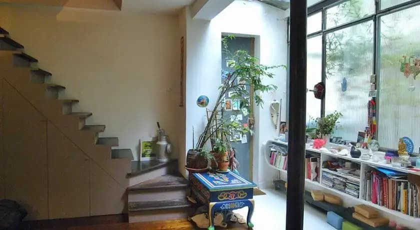 Comfortable Artist Loft - photo 3