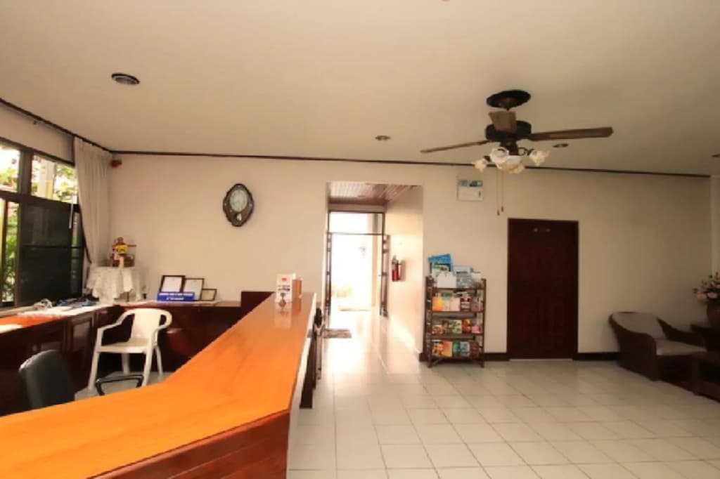 Baan Busarin Hotel - photo 20