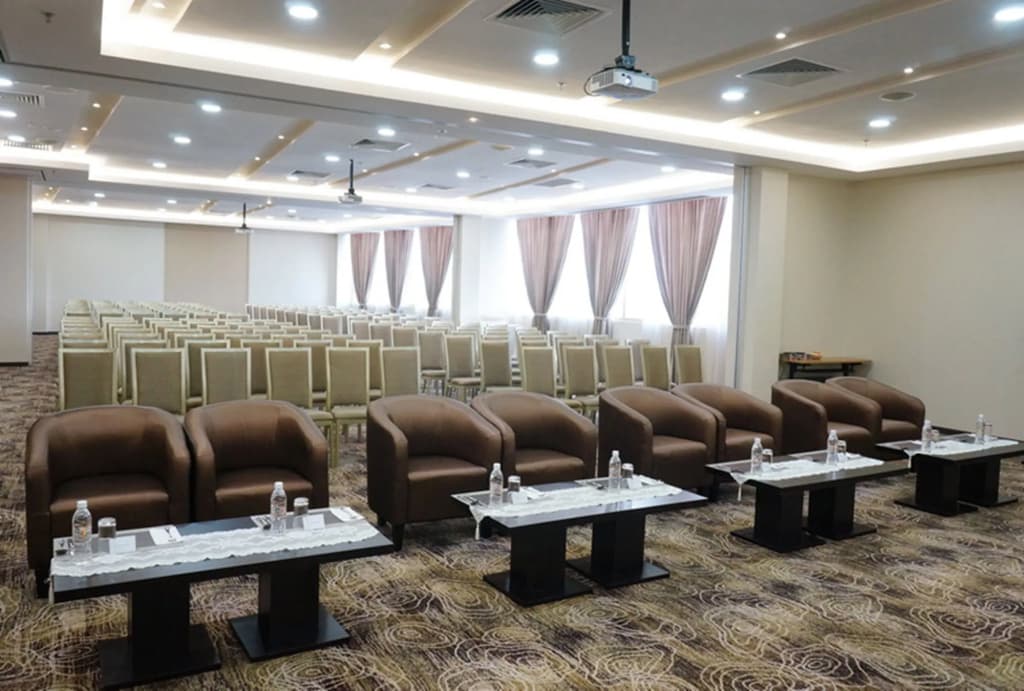 The Waterfront Hotel - photo 18