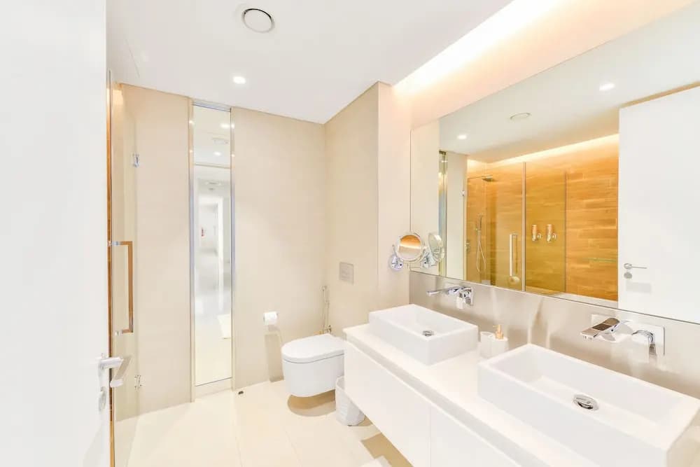 Luxury Beachfront 2BR w Stunning SeaView - photo 8