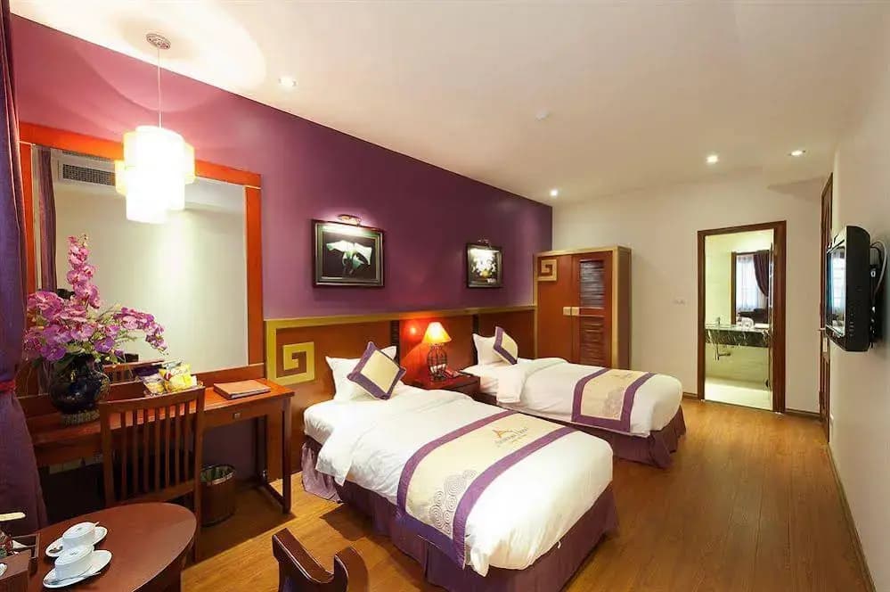 Aranya Hotel - photo 2
