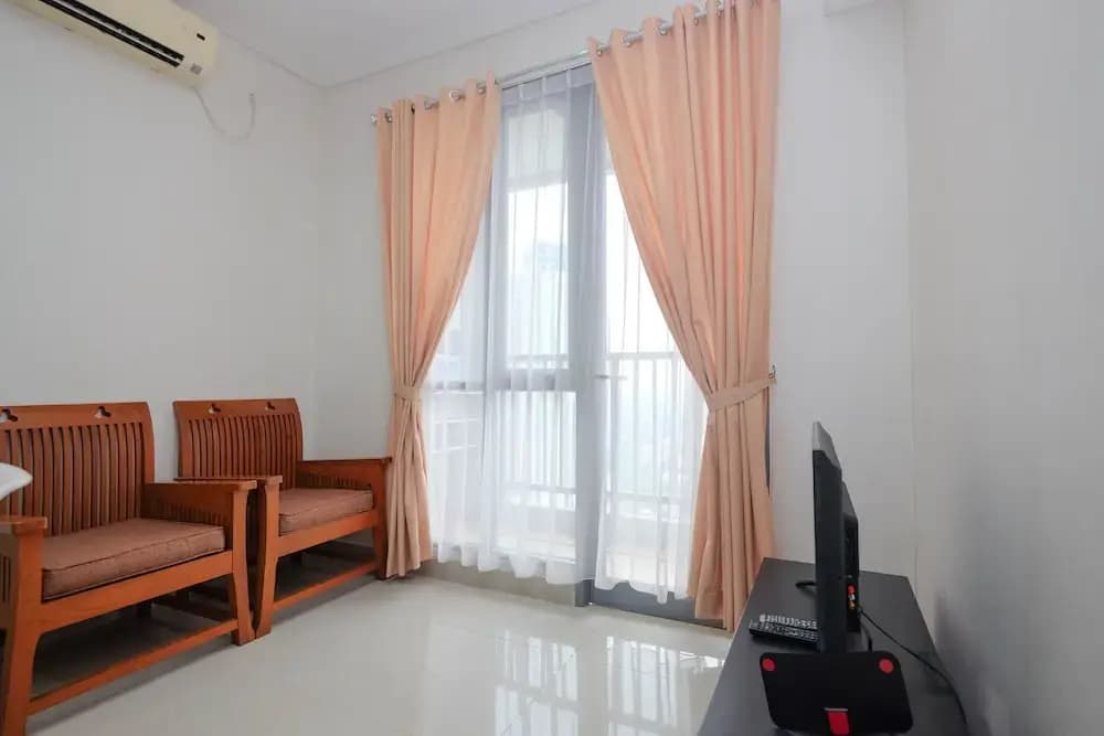 Spacious And Nice 2Br Apartment At Royal Olive Residence - photo 4