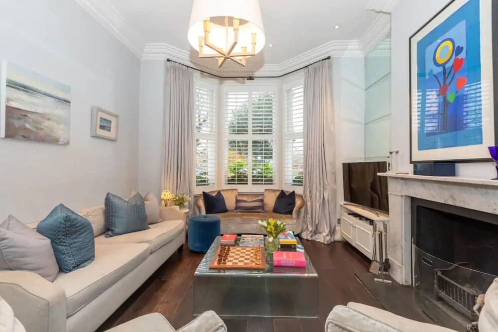 Gorgeous 4 Bedroom Family Home Next to Clapham Common - photo 5