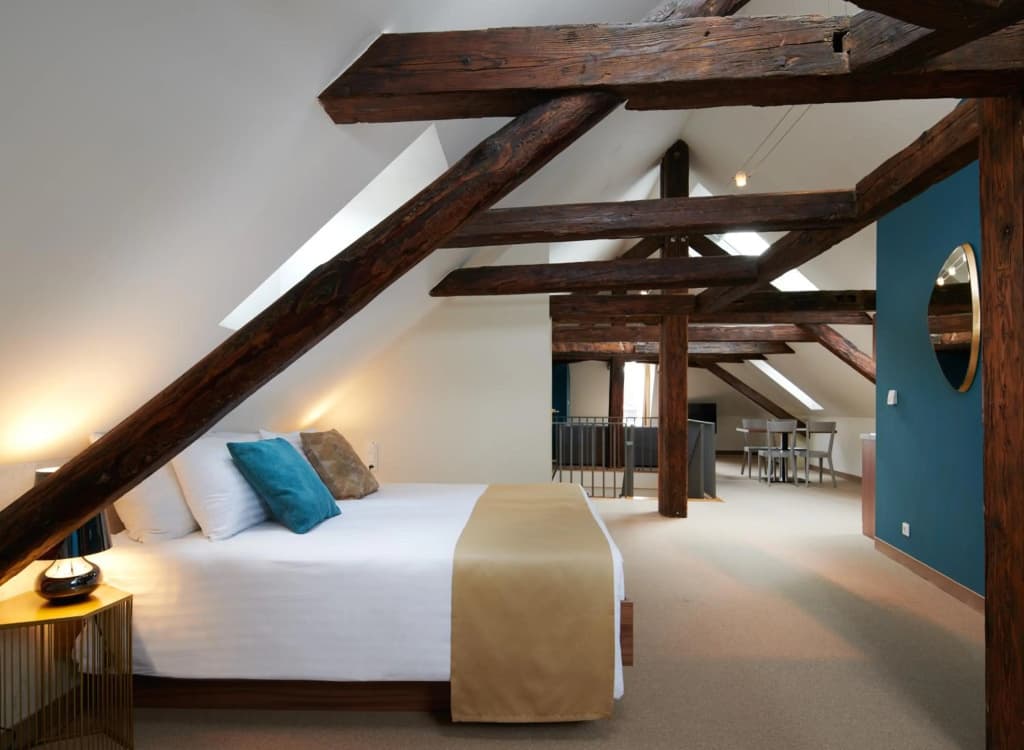 Golden Angel Suites by Adrez Living - photo 10