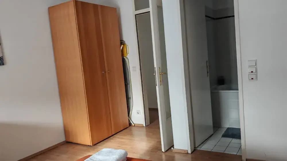 Charming 2 Apartments For Extended Stays - photo 2