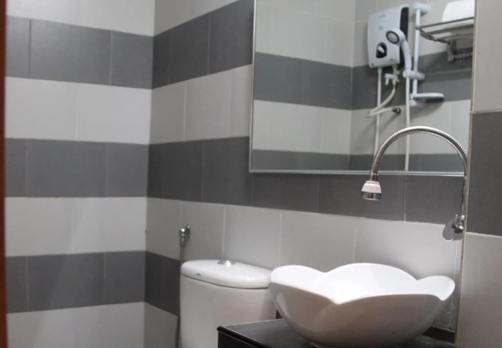 Midtown Villa Hotel - photo 9