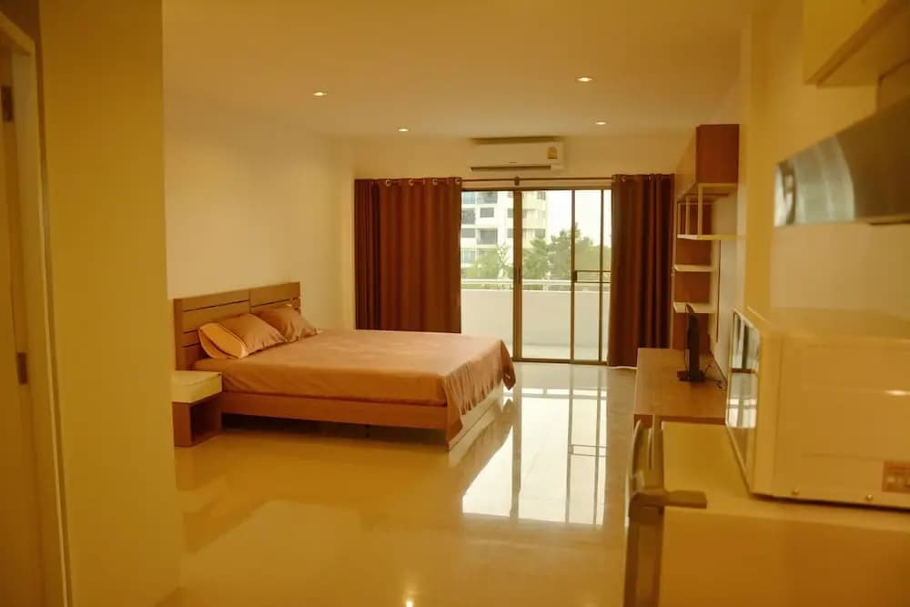 Jomtien Hill Resort Condo by Dan - main photo