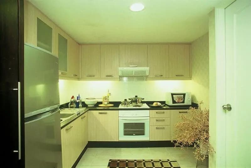 Gardina Asoke Hotel Residence - photo 12