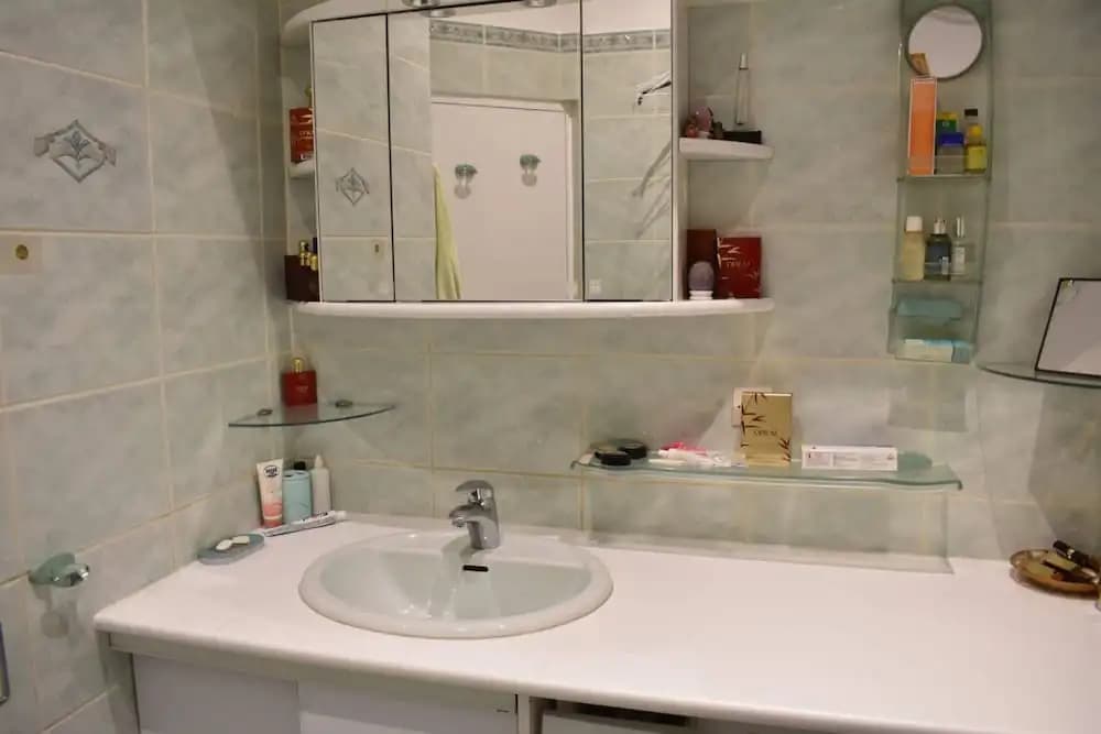 Charming 2 Bedroom Apartment With City View - photo 8