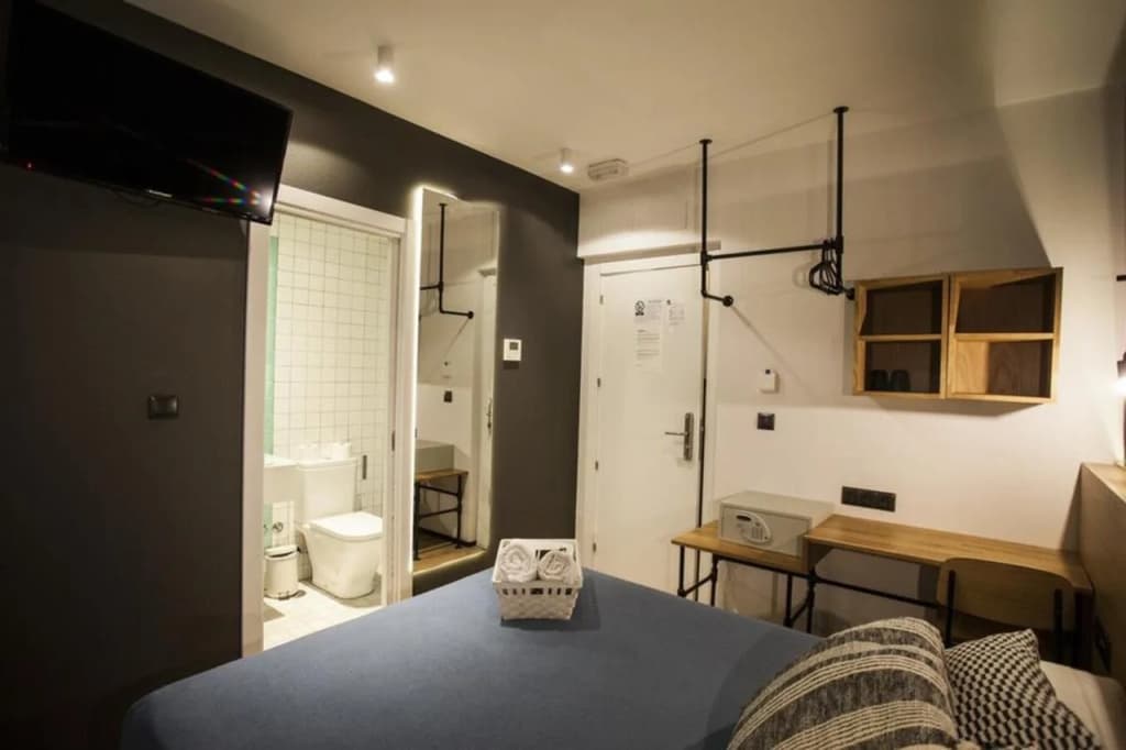 Hostal CC Malasaña - photo 4