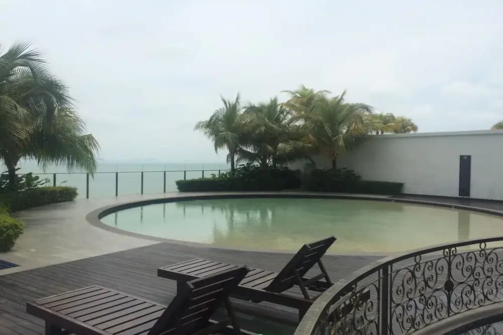 Vinz at Silverscape Luxury Residence - photo 23