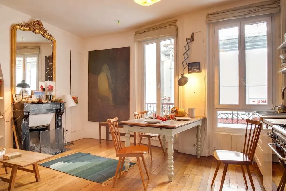 Typical Parisian Apartment Near "Le Palais des Glaces" - photo 4