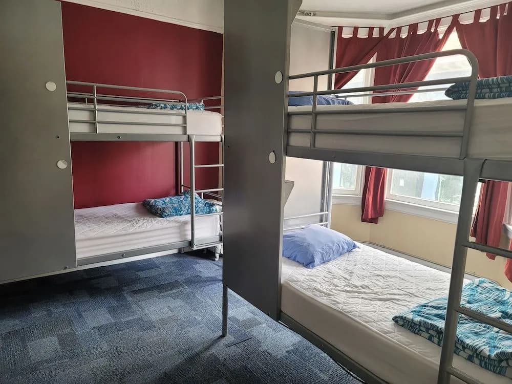 Ansonia Hotel - Hostel - photo 3