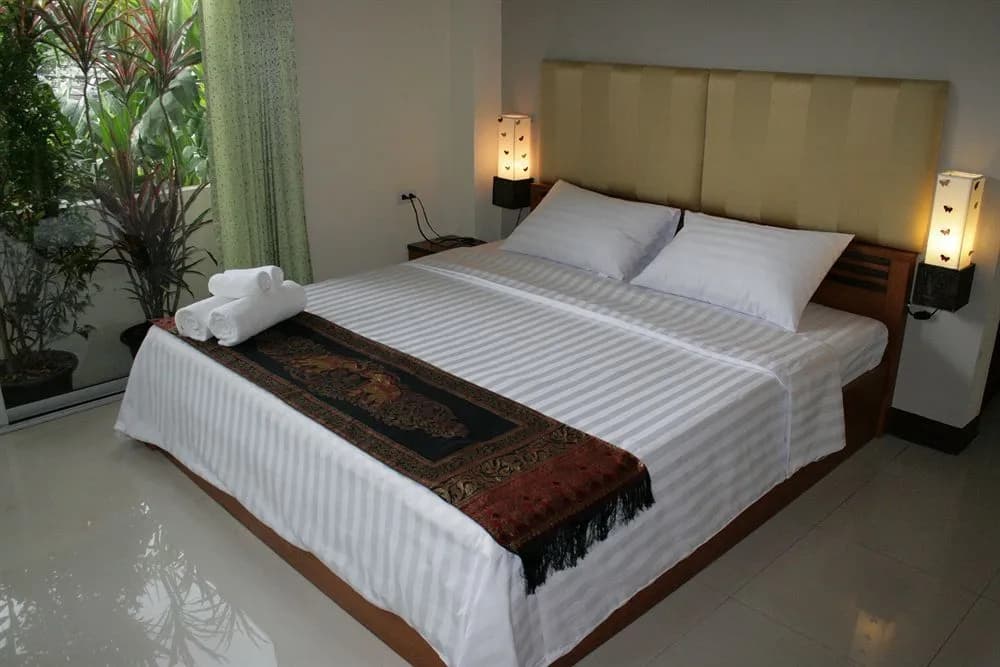 @ The Beach Hotel - photo 4