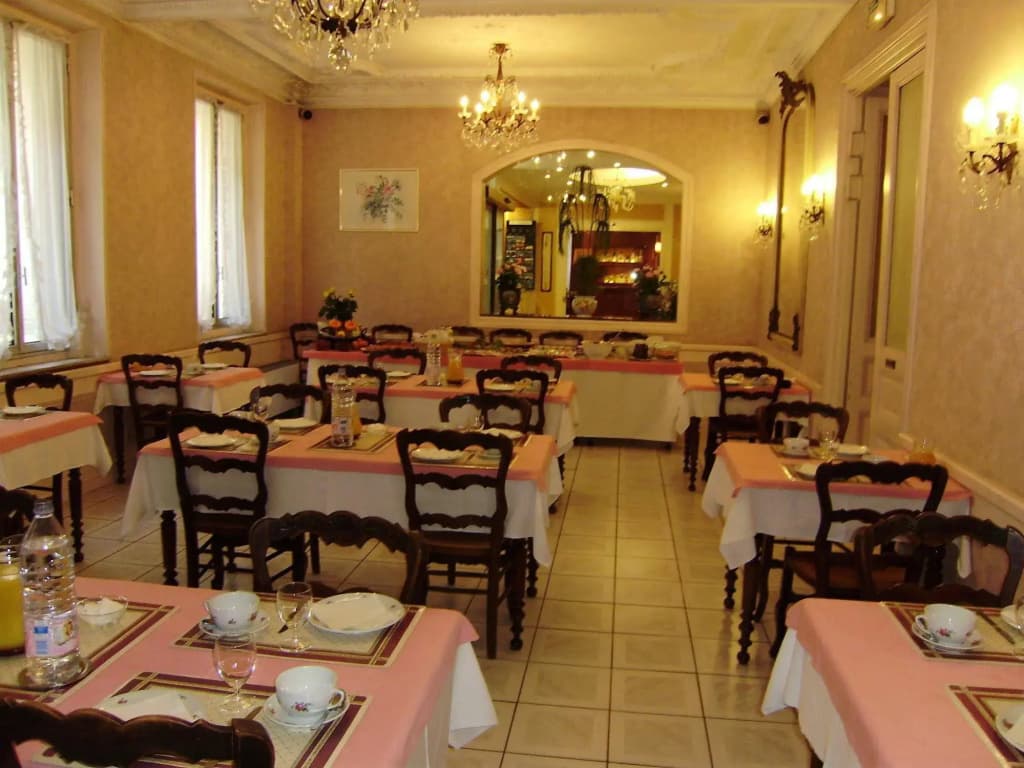 Hotel Busby - photo 18