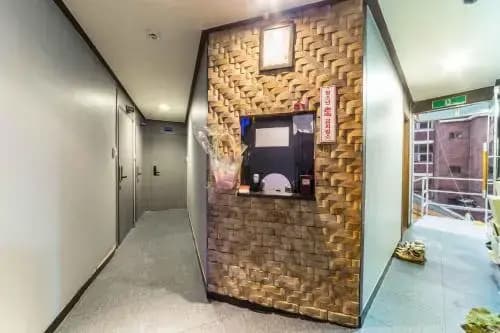 8MOTEL - photo 12