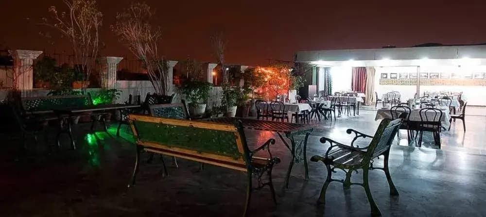 Hotel Sarthak Palace - photo 16